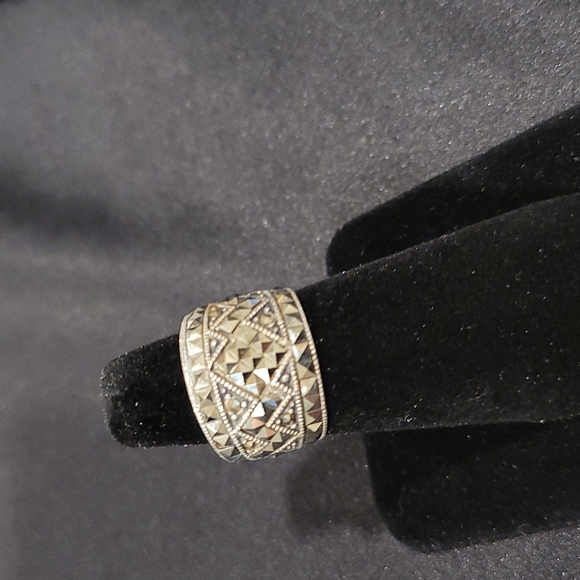 Marcasite & Sterling Silver Ring Sz 6 - Picture 1 of 4